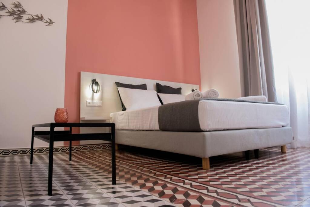 Elegant Apartment In The Heart Of Heraklion Bagian luar foto