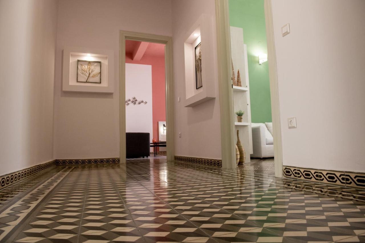 Elegant Apartment In The Heart Of Heraklion Bagian luar foto