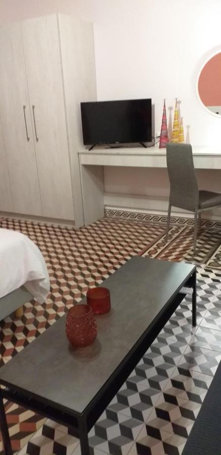 Elegant Apartment In The Heart Of Heraklion Bagian luar foto