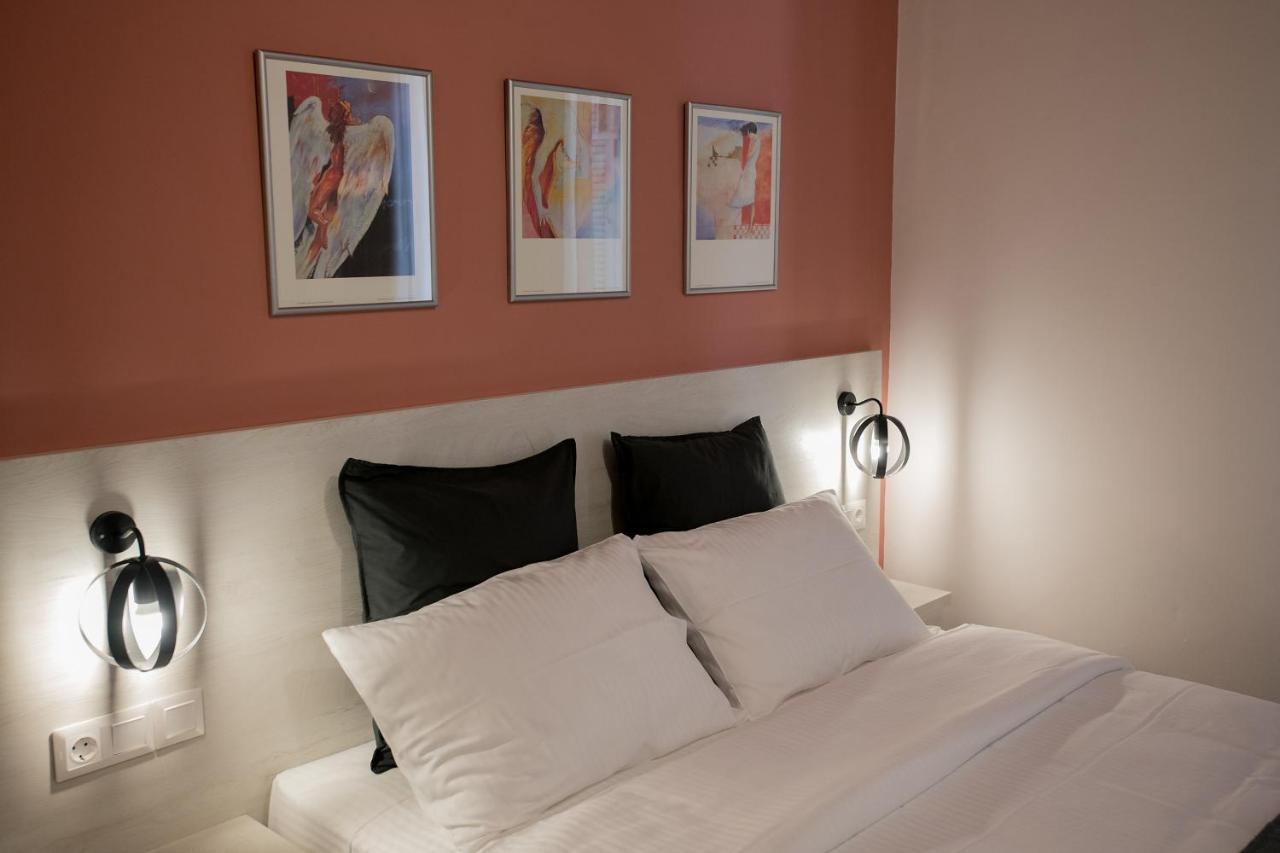 Elegant Apartment In The Heart Of Heraklion Bagian luar foto
