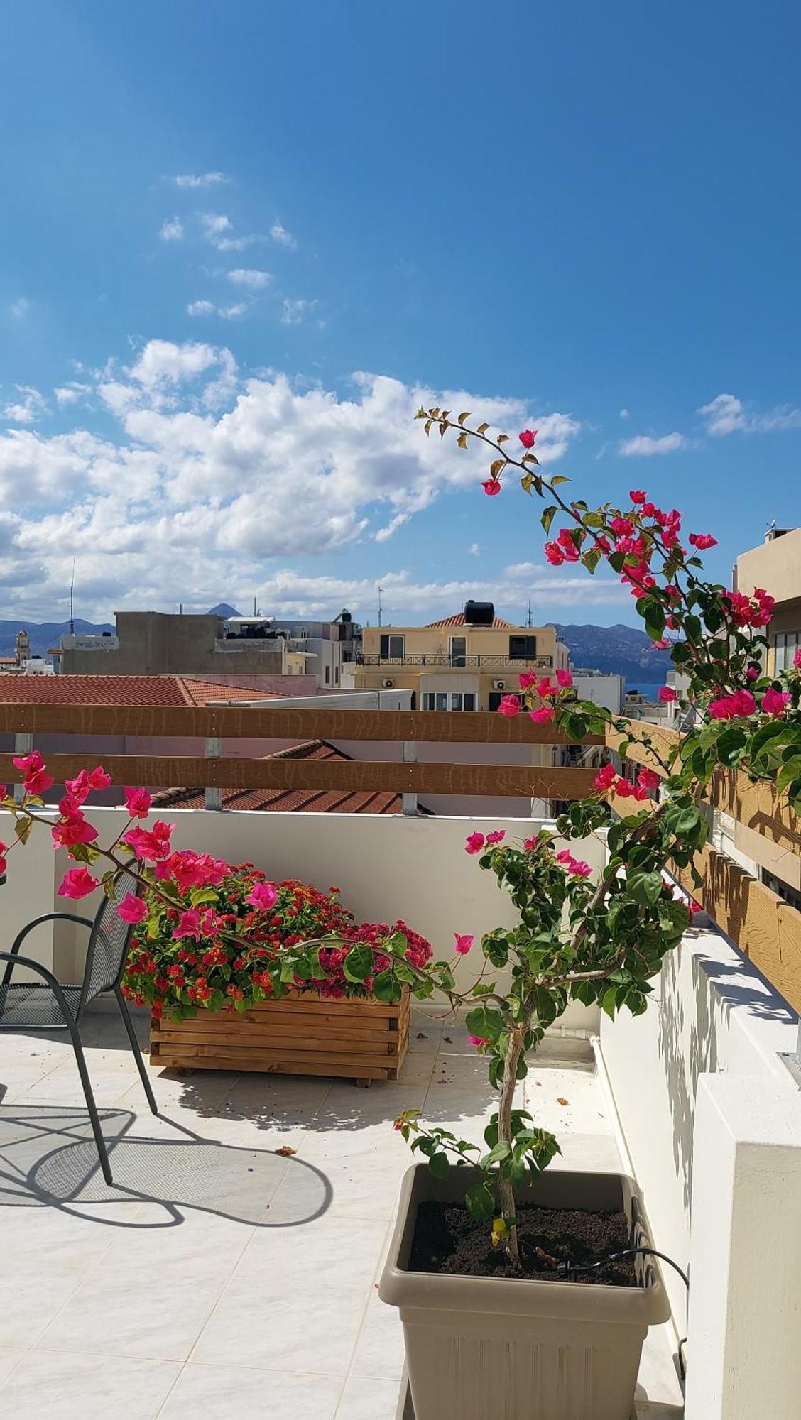 Elegant Apartment In The Heart Of Heraklion Bagian luar foto