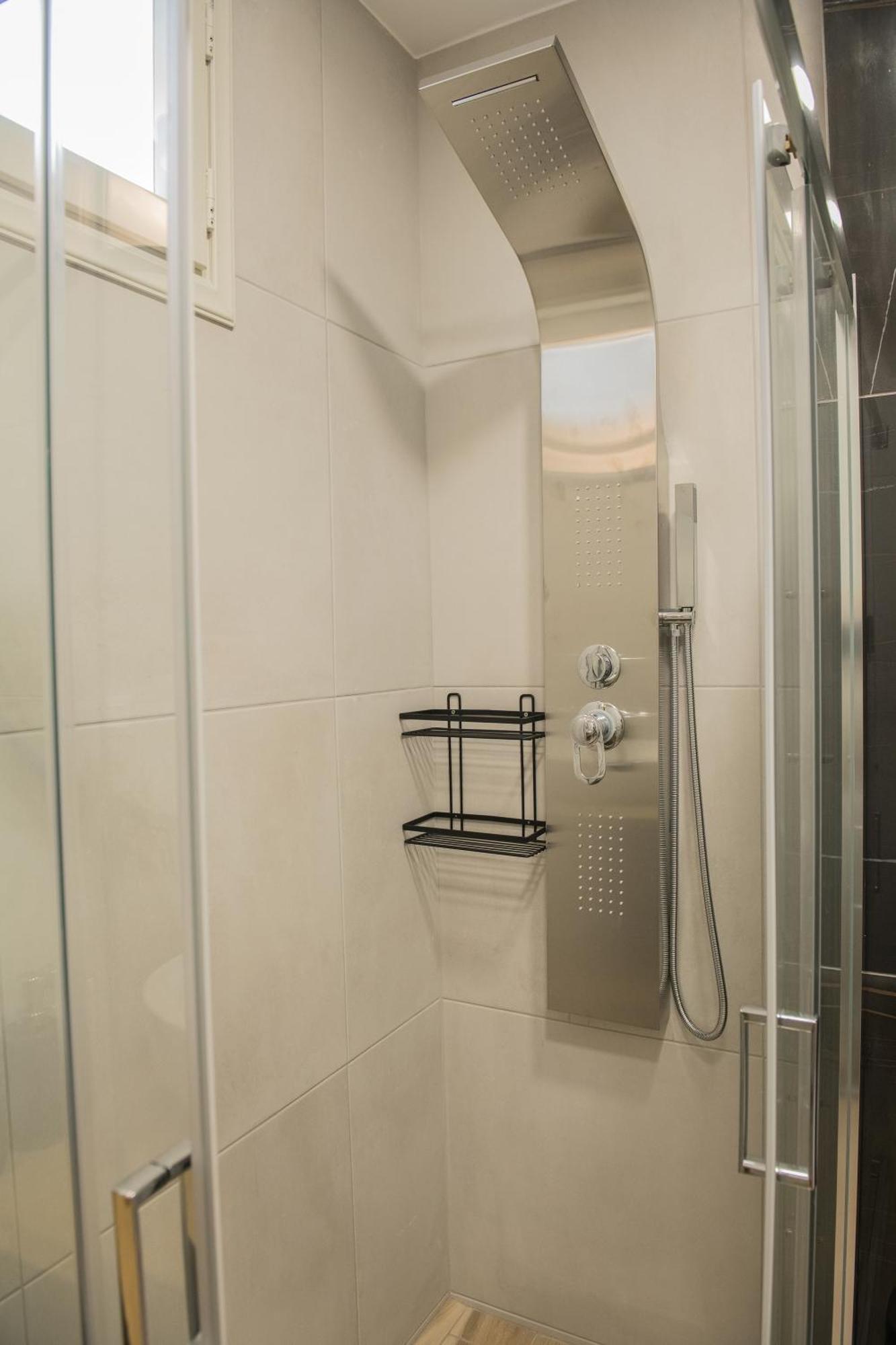 Elegant Apartment In The Heart Of Heraklion Bagian luar foto